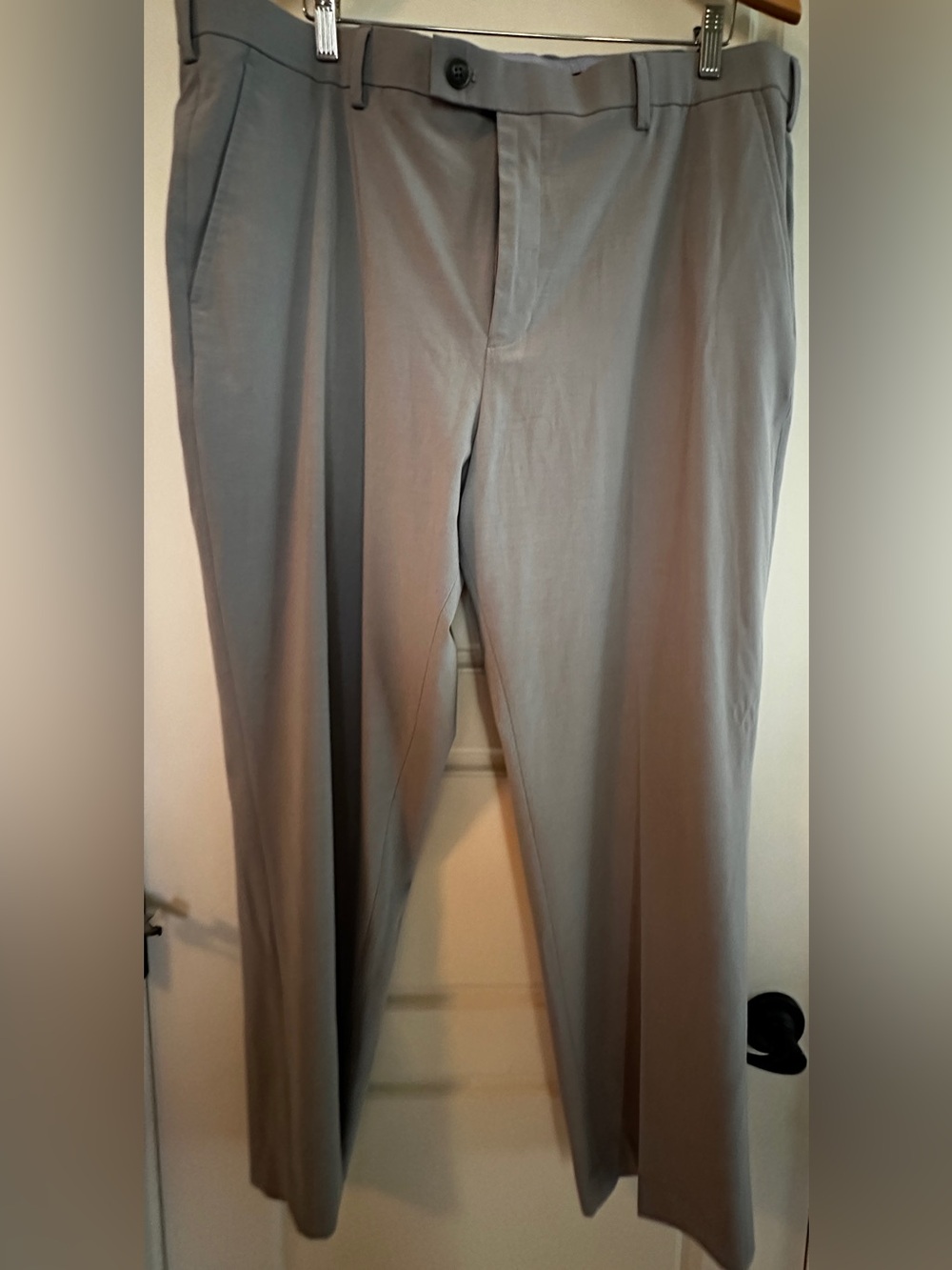 Perry Ellis Men's Light Gray Dress Pants
